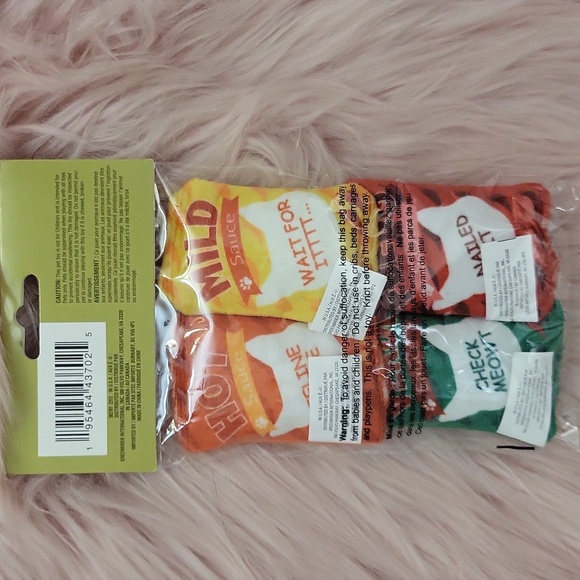 Brand New GREENBRIER KENNEL CLUB Cat Toy-4CT. - Picture 2 of 3